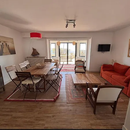 Villa Face -